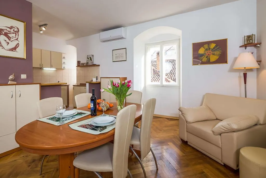 Apartment See Everlasting Split