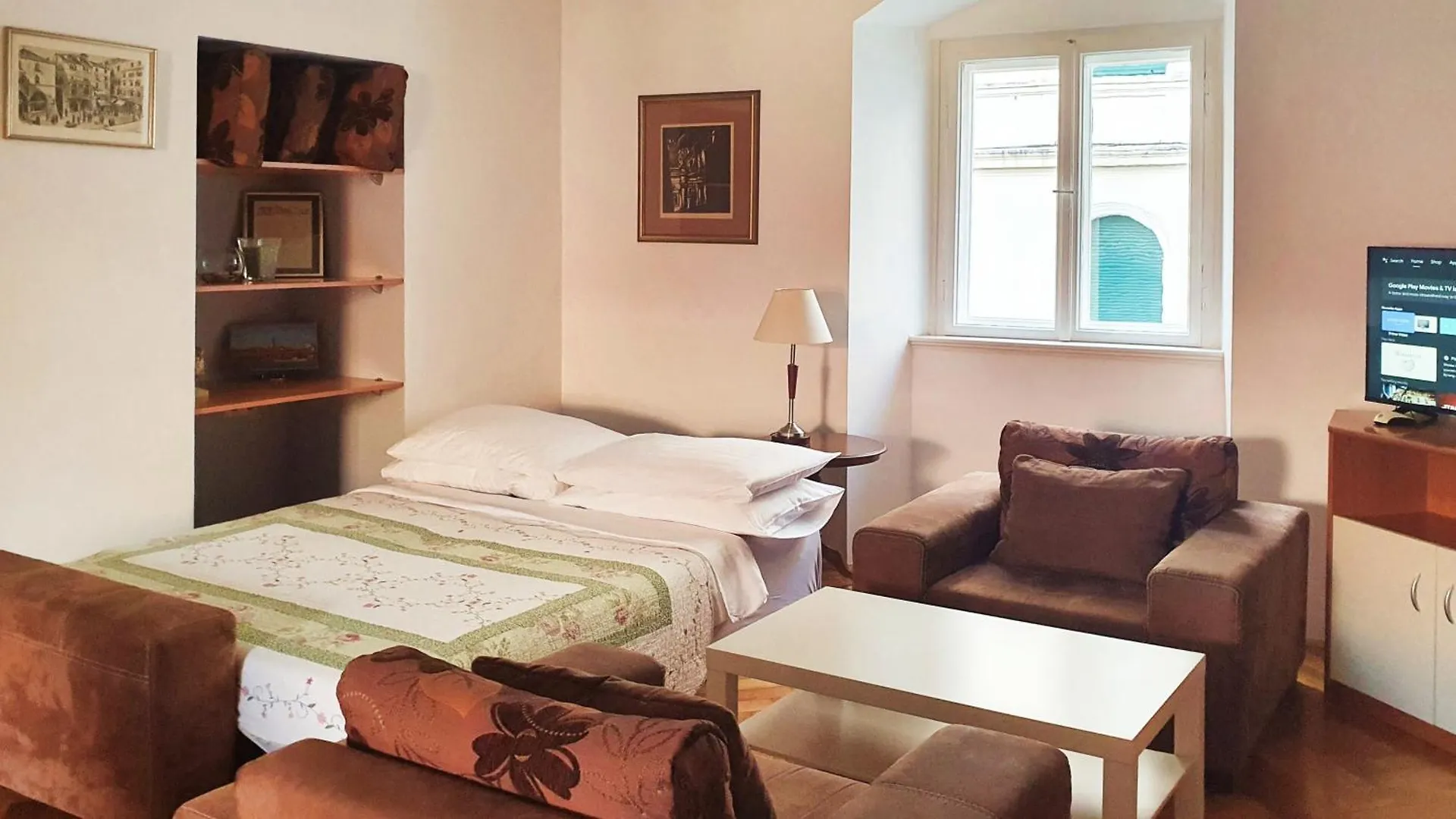 Apartment See Everlasting Split